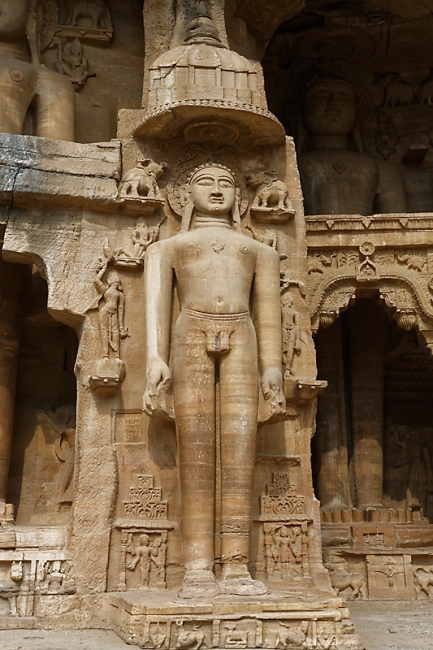 Gwalior-Statues jaïnes-077